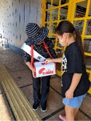 （令和6年度街頭募金活動の様子）